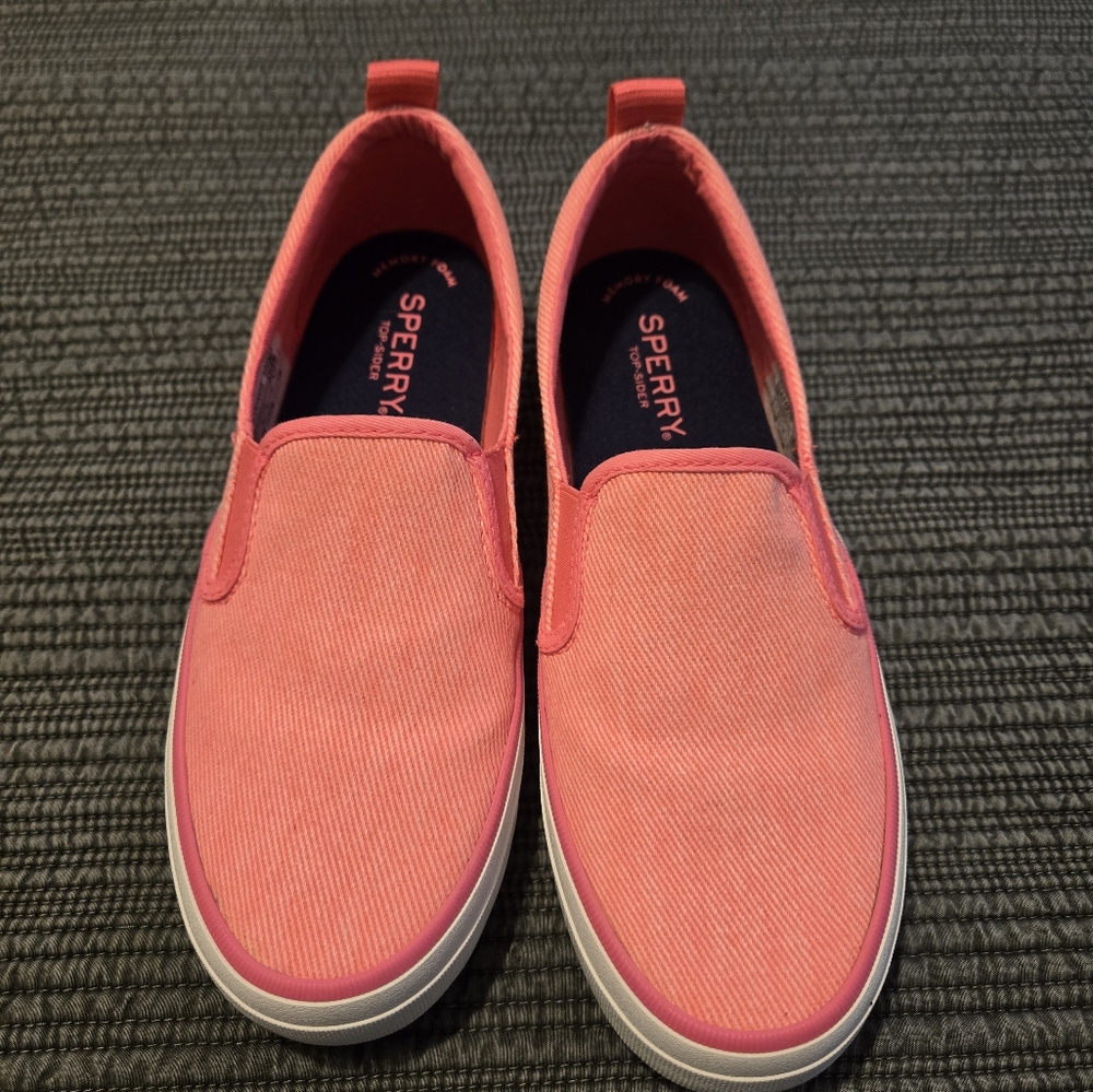Sperry Top-Sider Women's Crest Rider Canvas Fashion Sneaker neon pink size 5